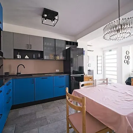 Apartment Postira *
