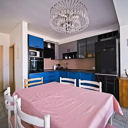 Apartment Postira *